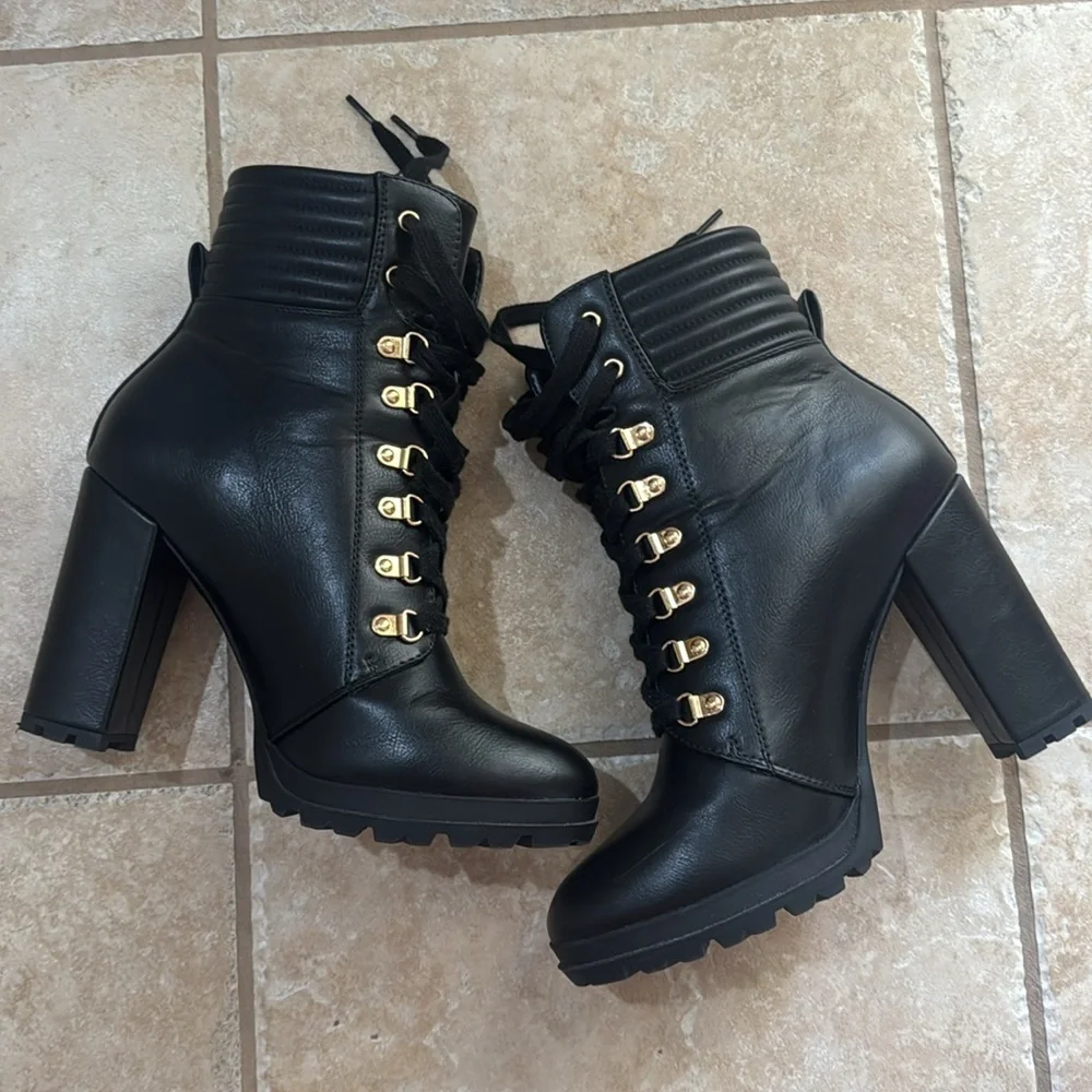 Booties - Picture 5 of 9